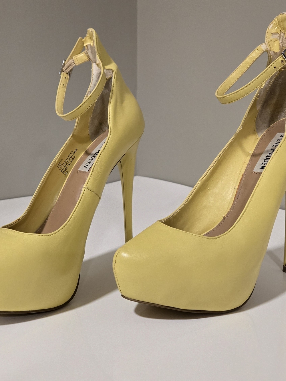 Steve Madden Yellow Larsa Ankle-Strap Platform Pumps - Picture 2 of 12